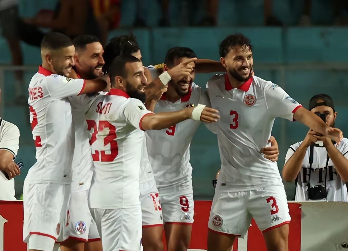 乐竞体育-集结日马德里竞技备战国王杯，绝杀压哨细节曝光，球迷炸锅，更衣室氛围转暖的简单介绍